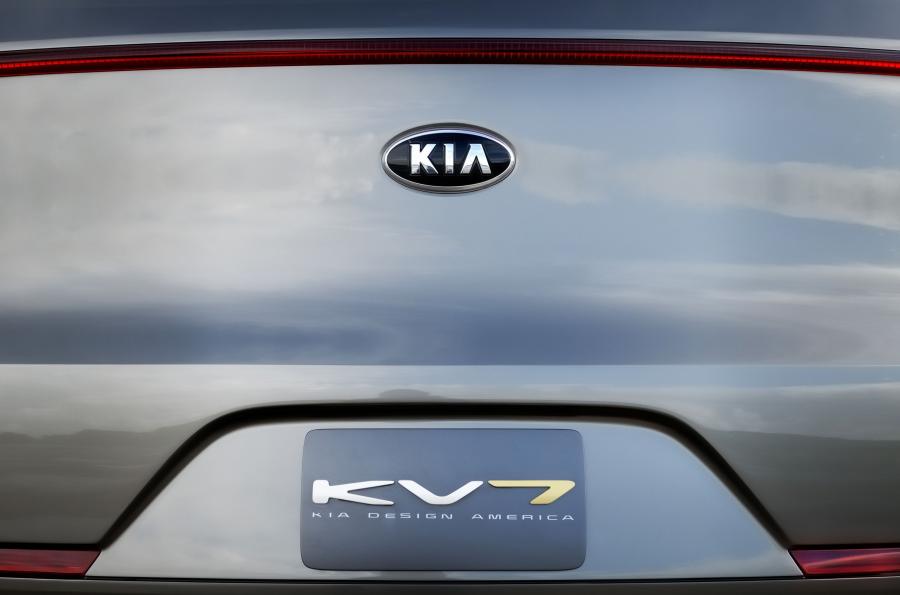 Логотип Kia KV7 Concept 2011 года  (фото 11 из 22)